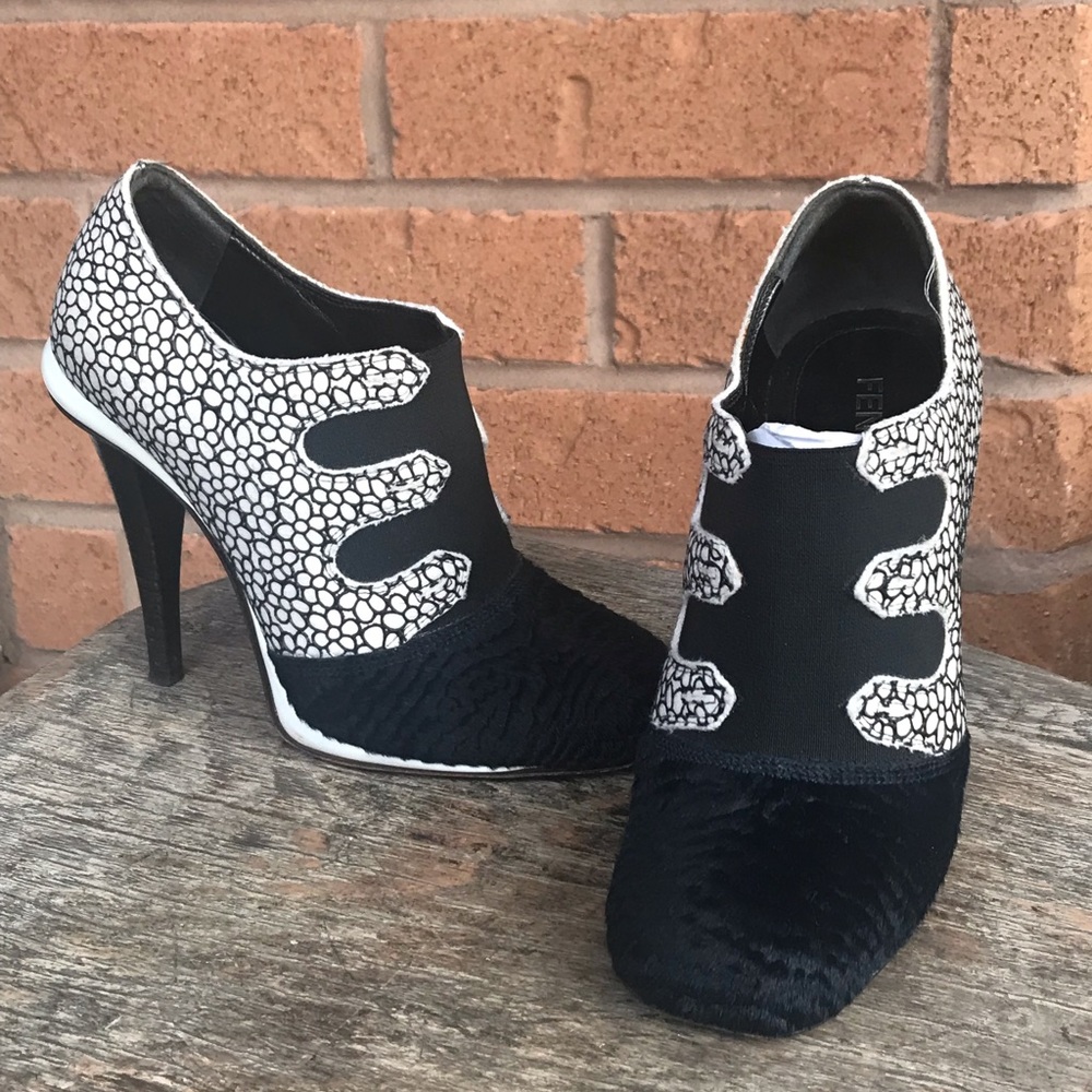 Fendi shoes for sale size 35